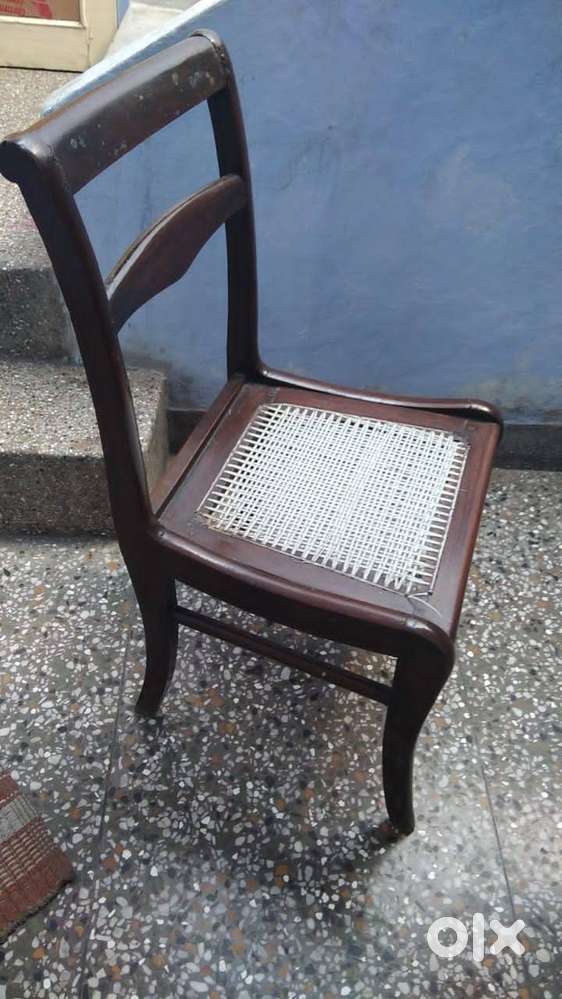 Wooden chairs for dining table