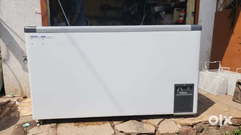 Deep Freezer, Cold Drink Freezer – Urgent Sale