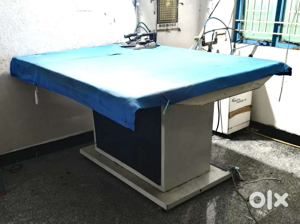Vaccum iron table