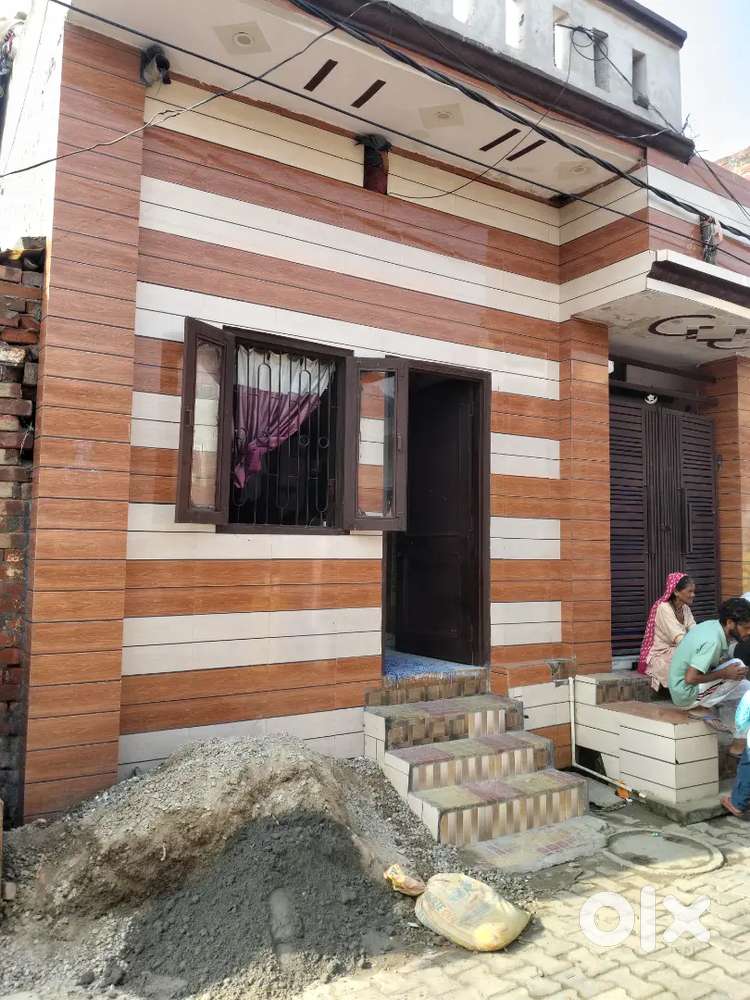 Nearby Shiv Mandir Badi line ke side wali Gali