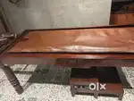 Ayurvedic massage table