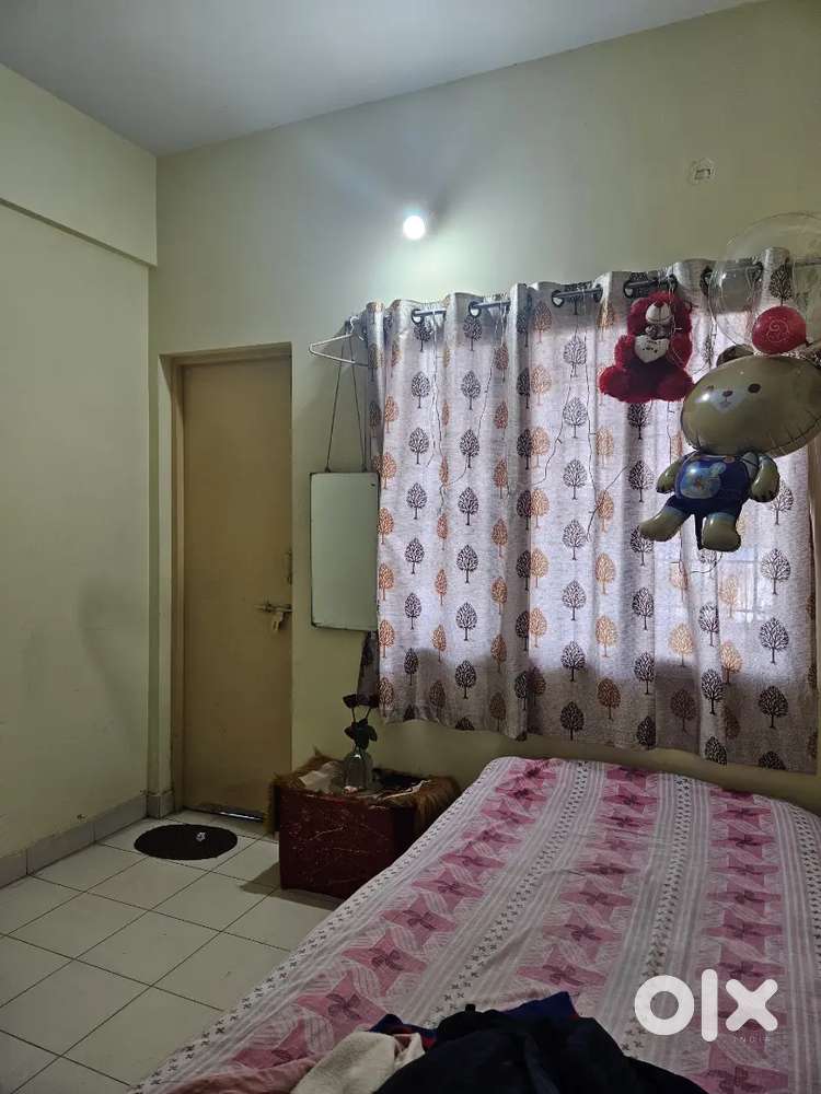 Need roomate 2bhk flat 2 girls are there , 1 bedroom available
