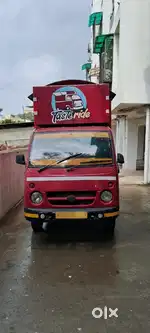 FOOD TRUCK