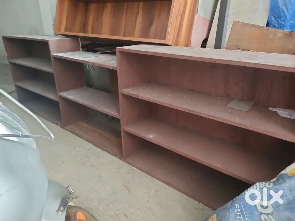 Plywood shelf