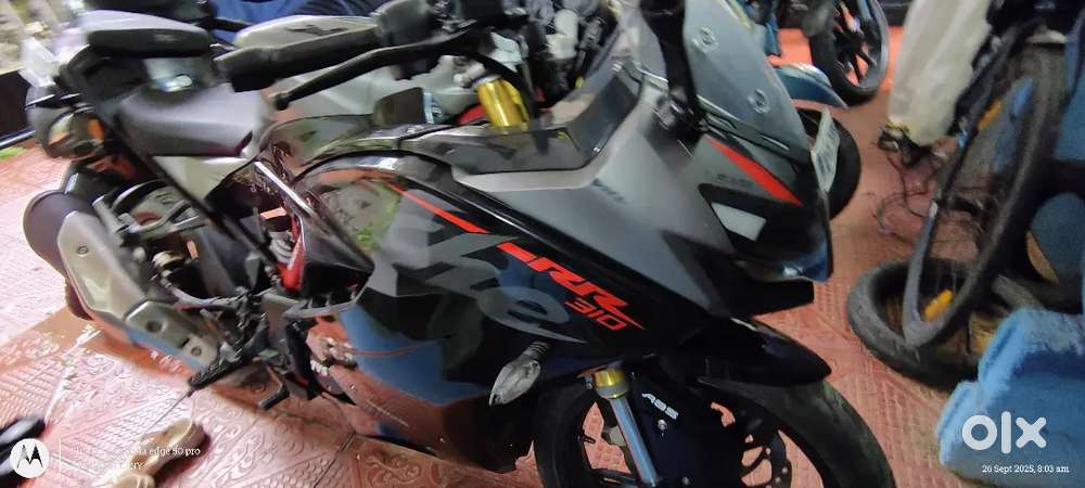 Under 300 CC Sports bike with best milage