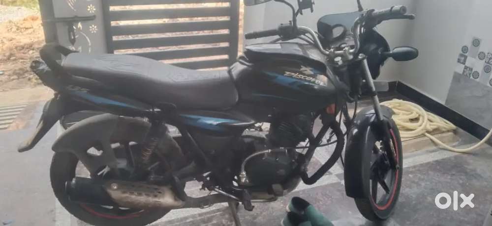 Bajaj discover 135