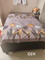 Queen size bed with kurlon mattress 6 by 4