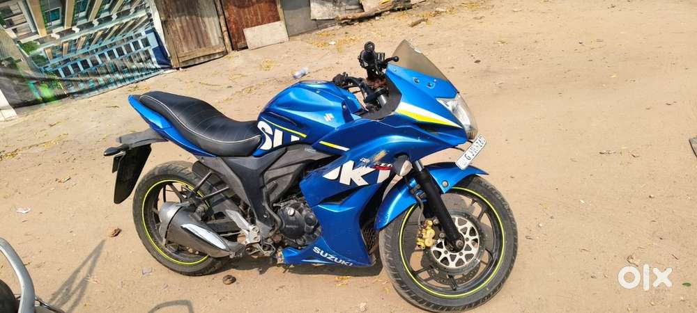 SUZUKI GIXXER