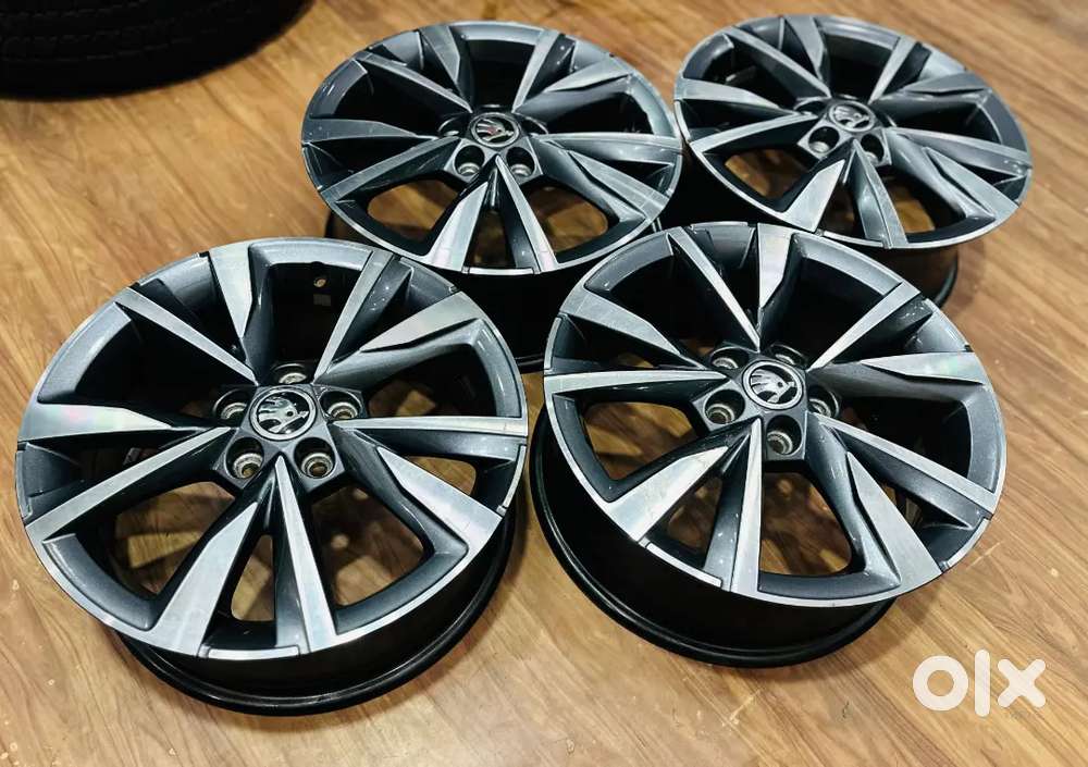 16inch Skoda Kylaq Kushaq Dual tone OEM Alloys set of 4