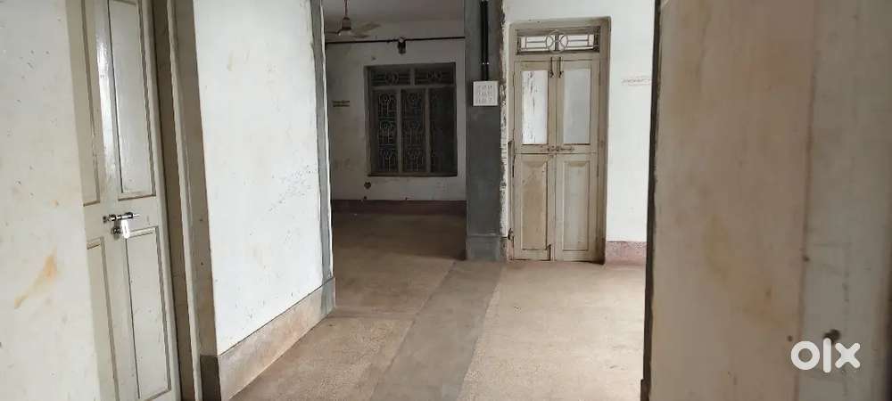 ഇരിങ്ങാലക്കുടയിൽ 2500 സ്ക്വയർ ഫീറ്റ് ബിൽഡിംഗ് വാടകയ്ക്ക്