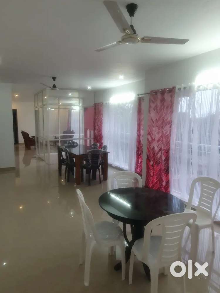 Fully furnished 3bhk spacious flat available