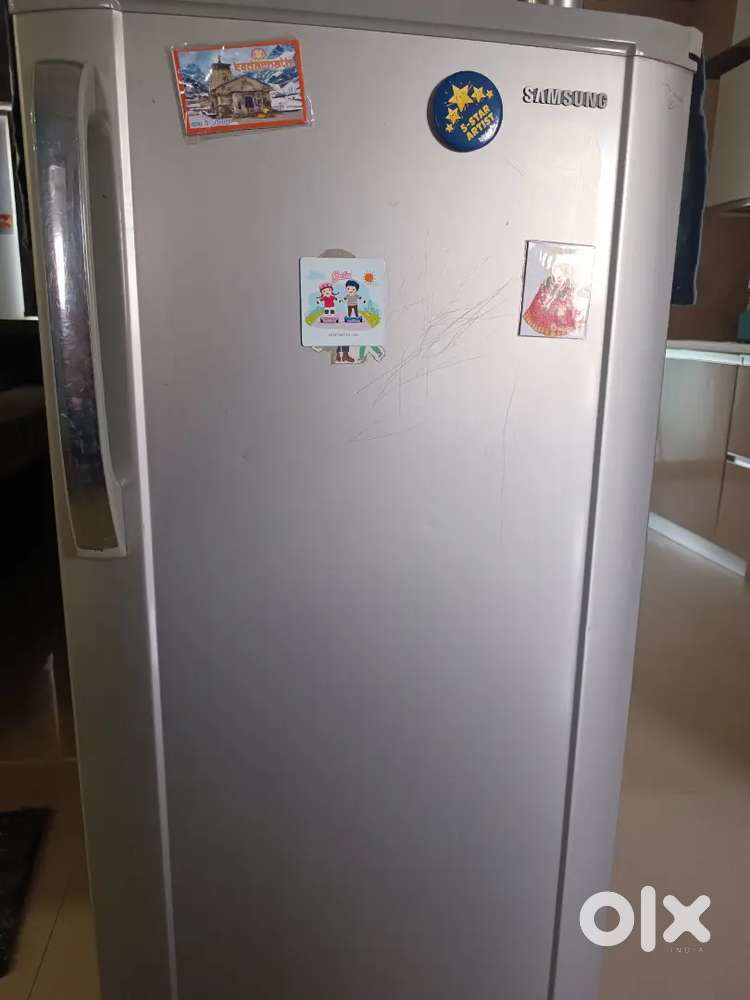 Fridge -185 L capacity