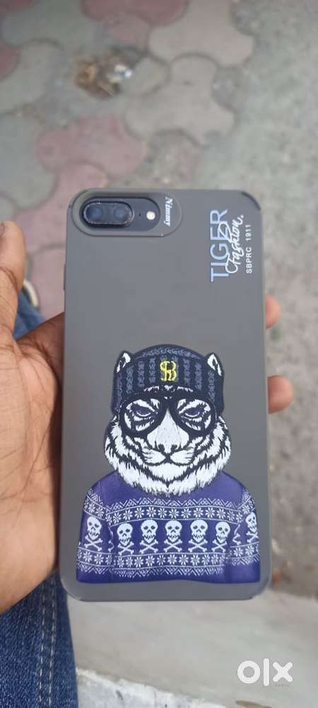 I phone 7 + ha 32 gb ma touch id on ha all working with (5g exchange)