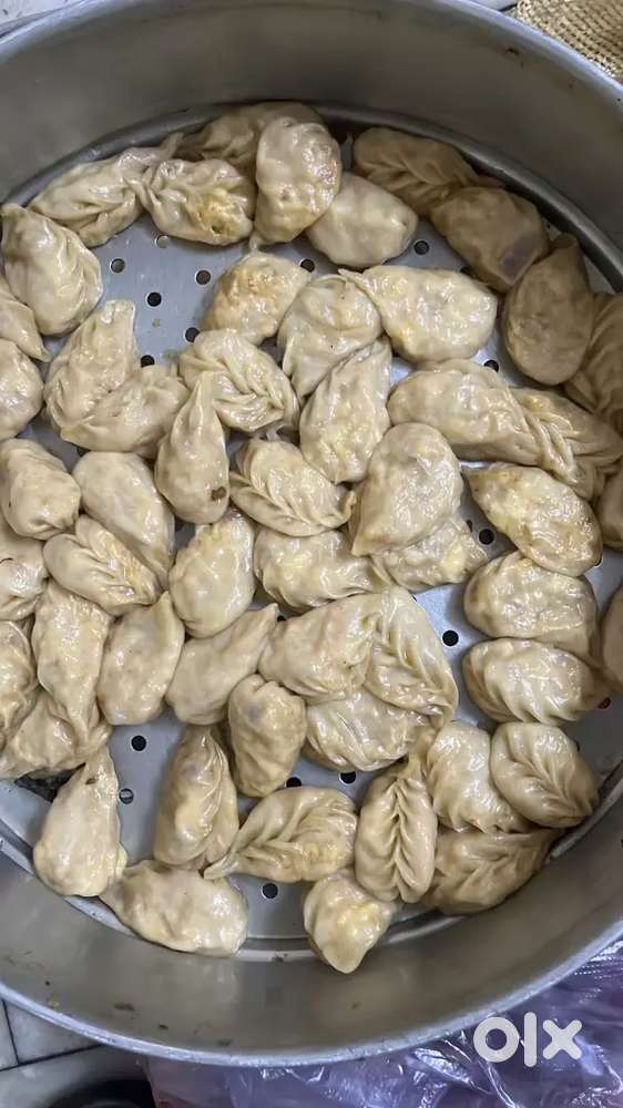 Momo making ke liye nepali bhai chahiye