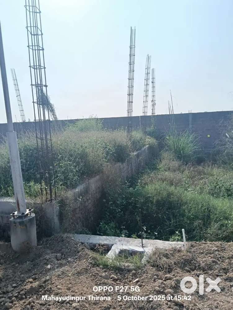 Plot for sale Gated society all' amenities