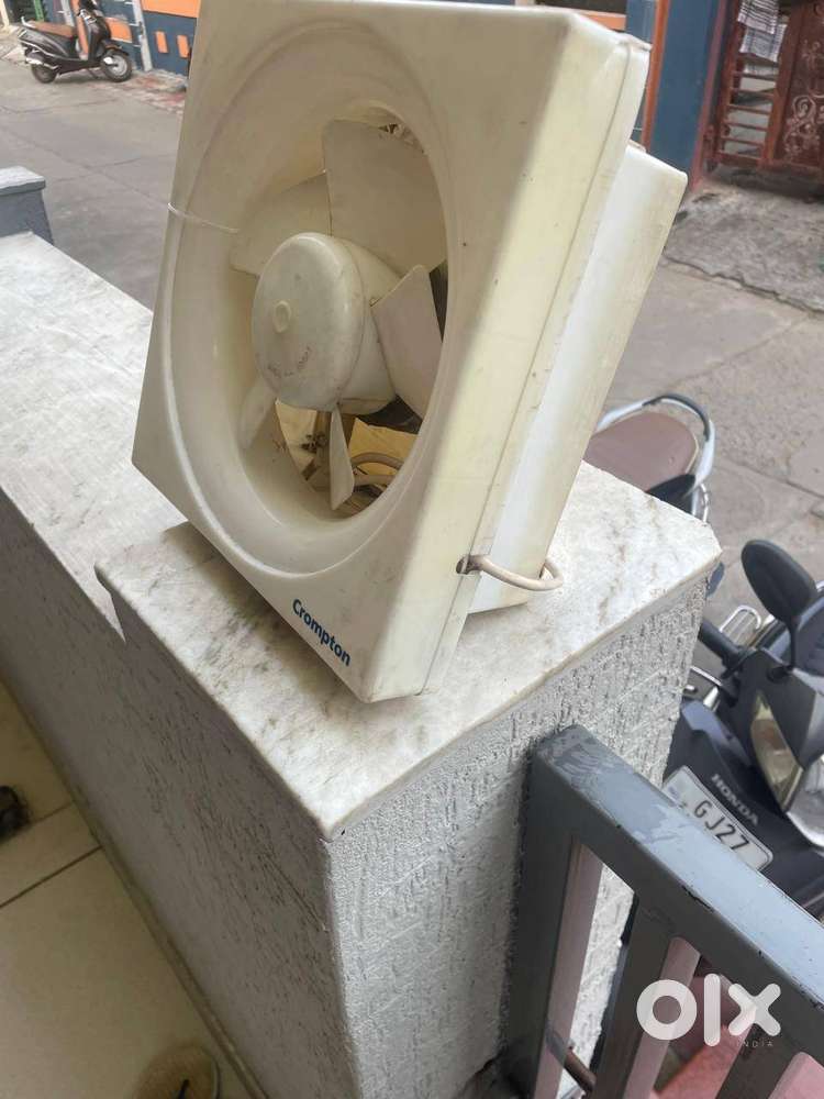 Crompton Brisk Air Neo 250 mm (10 inch)