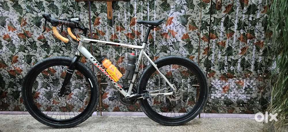 Gravel bike