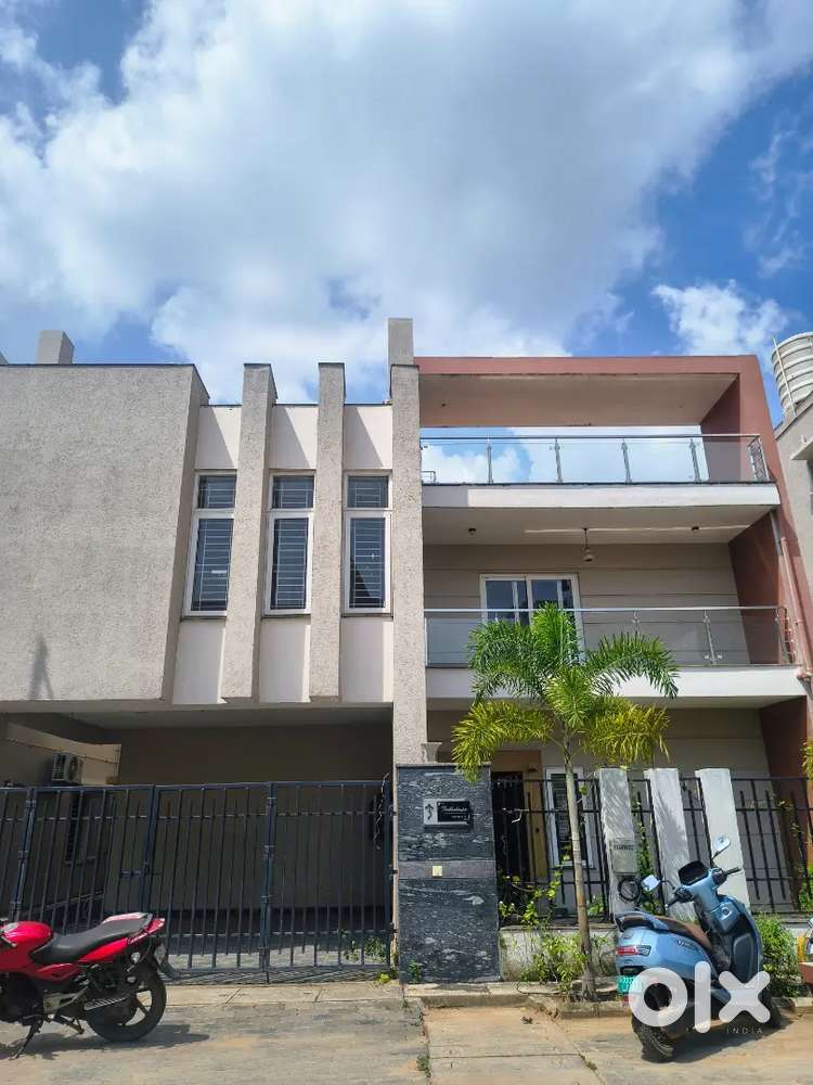 4bhk Semi furnished Duplex Available Rent 55k