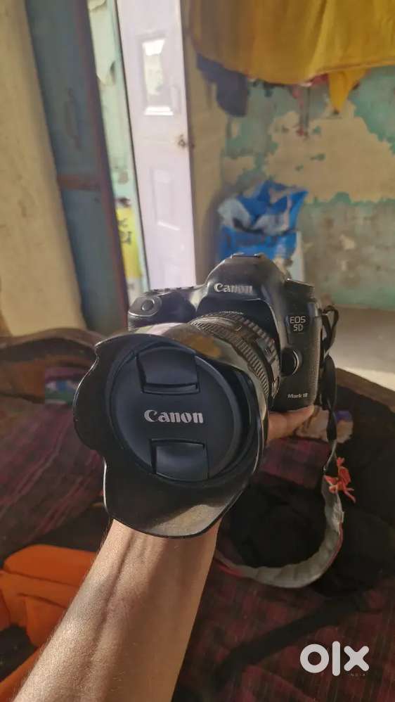Canon 5d mark iii @ canon m50 mark ii new condition me h