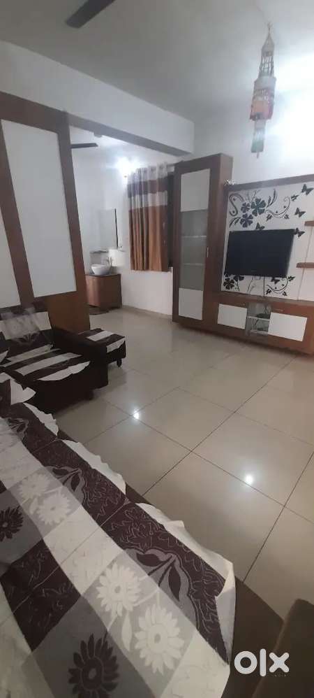 Beautiful 2bhk furnished highrise flat behind Alap Green City,Raiya Rd