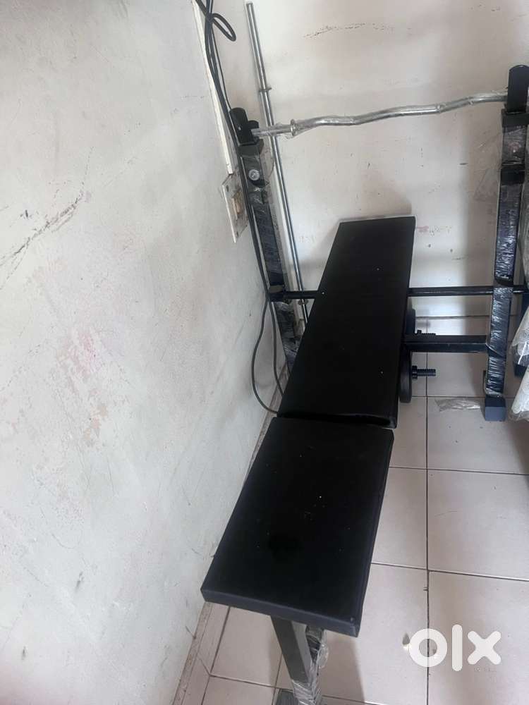 Gym Bench with wieghts brand new unused