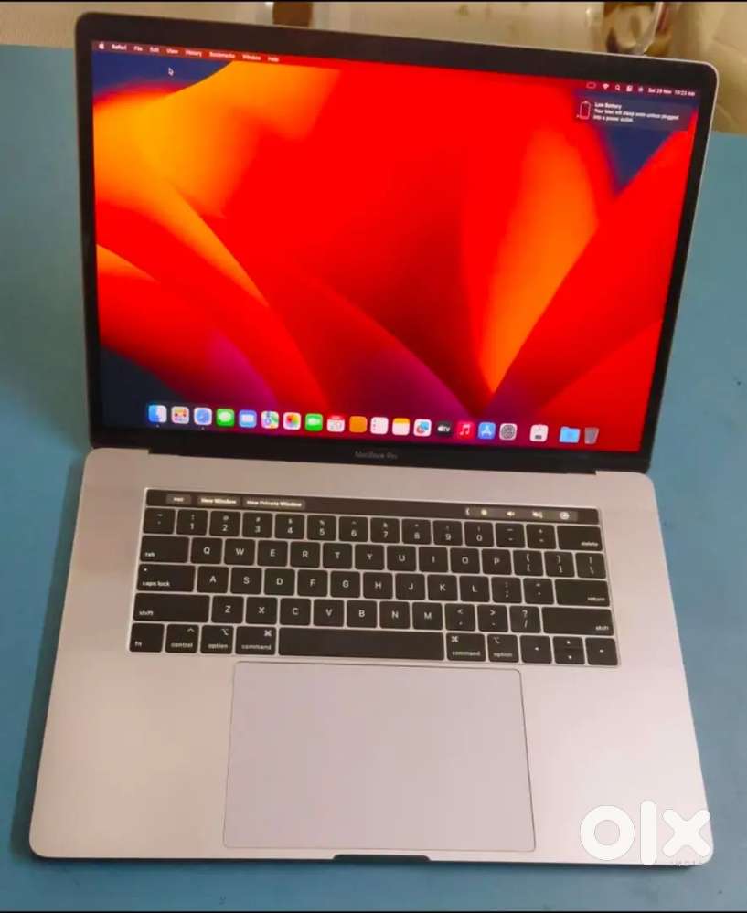 *MacBook Pro A1990* Touch Bar*
Core i7 Processor 
16 GB Ram 
256 GB Ma