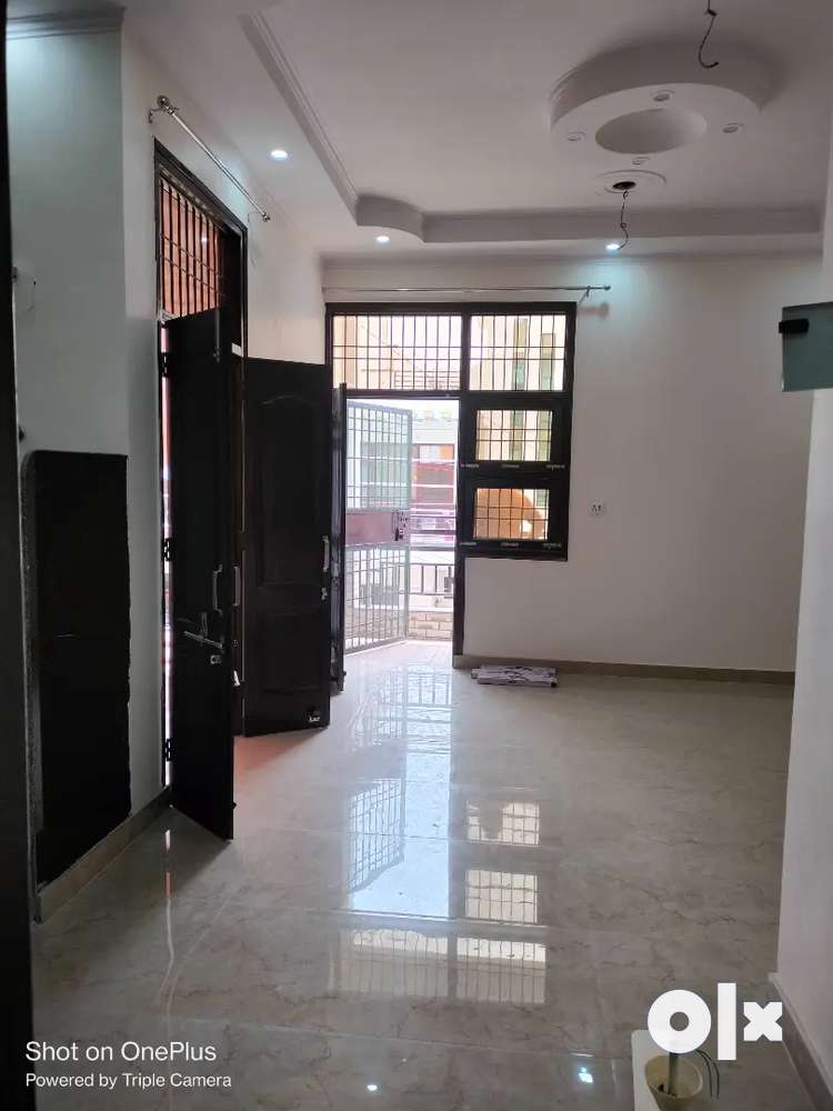 2 bhk independent floor GDA approved gated community