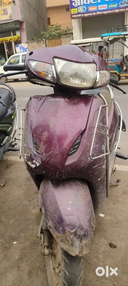 Nhi pata kitni chali hai miter kharab hai jishe lena ho vhi msg kre