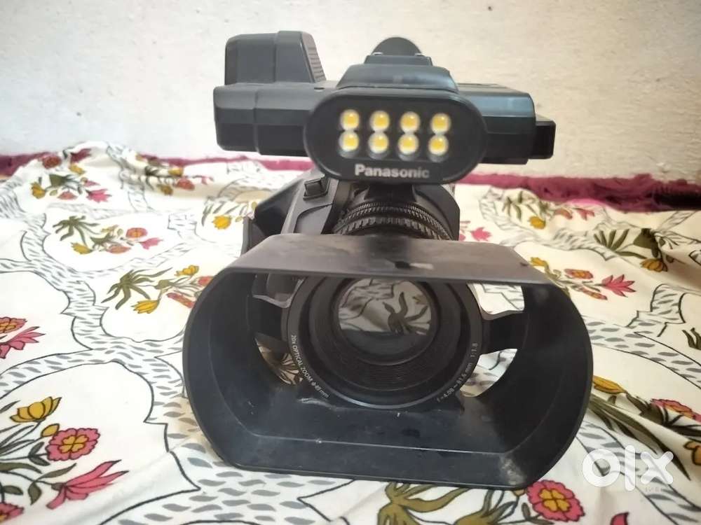 Pana sony pv100 video camera  Full working no issue