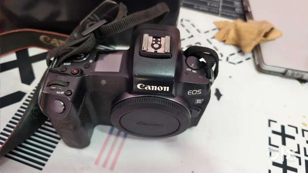 Canon Eos R Full Frame Body in Genuine condition