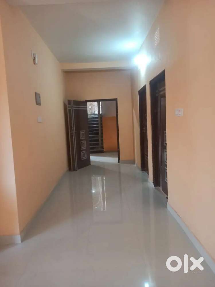 Rooms are available 1RK,1bhk,2bhk,3bhk For rent.starting from 6k