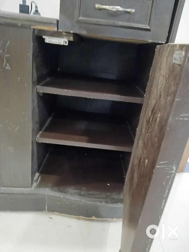 Crockery rack cum TV cabinet