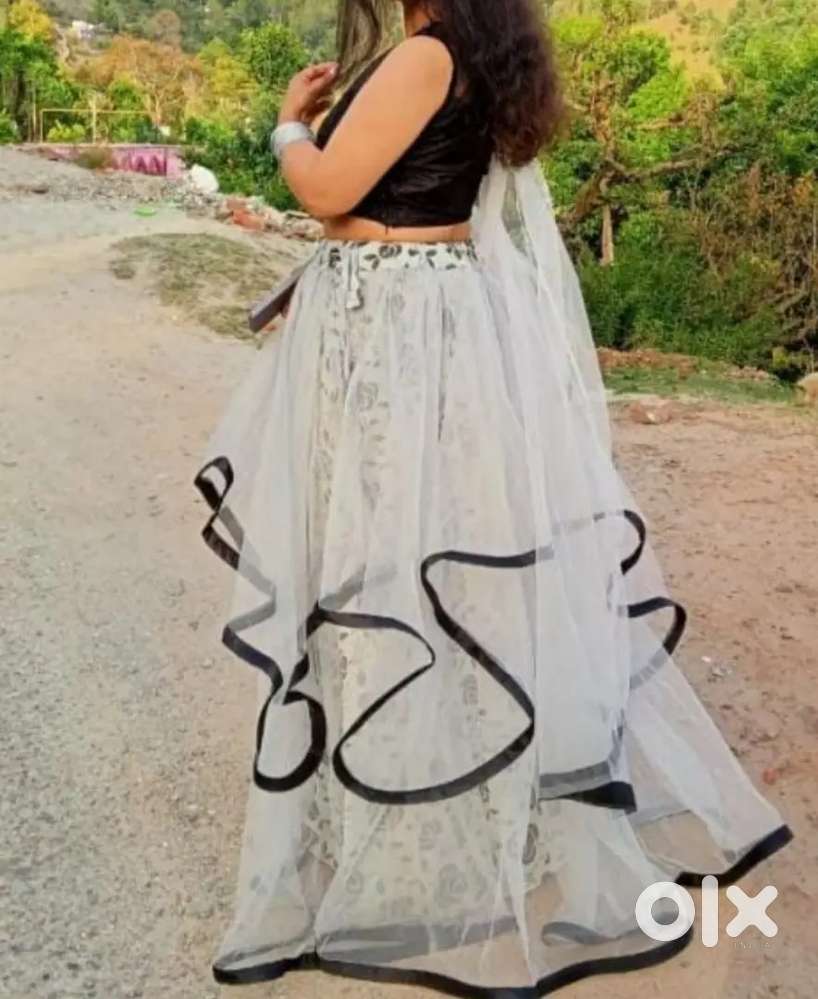 Party wear goun style lahanga