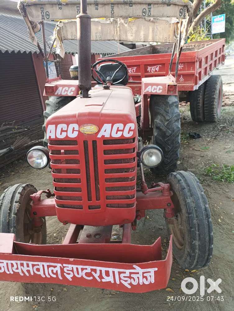 Tractor with pressure trolley
