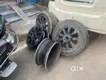 16 inch alloy wheels and two 16 inch tyres (195/60/R16)