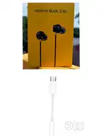Apple type c splitter and realme buds 2 neo