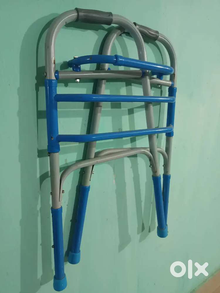Walker (ortho support )