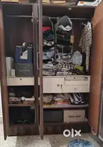 3 door cupboard.