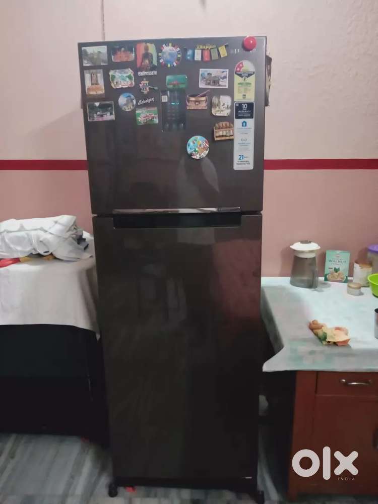 SAMSUNG REFRIGERATOR