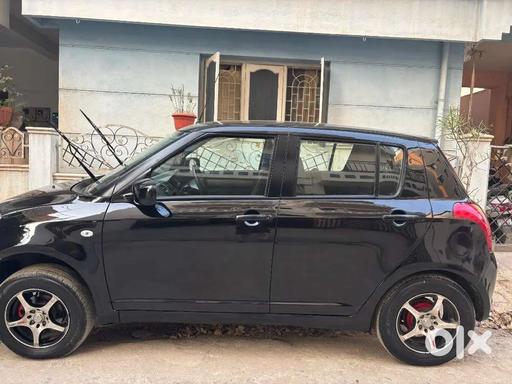Maruti Suzuki Swift 2006 Petrol 100000 Km Driven