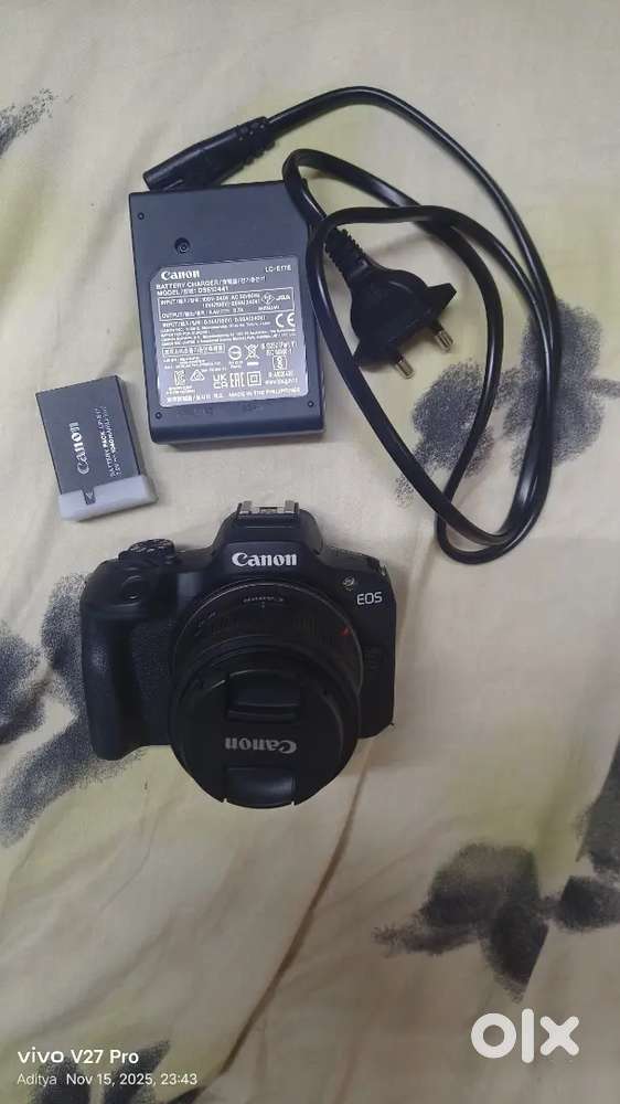 Canon R 100