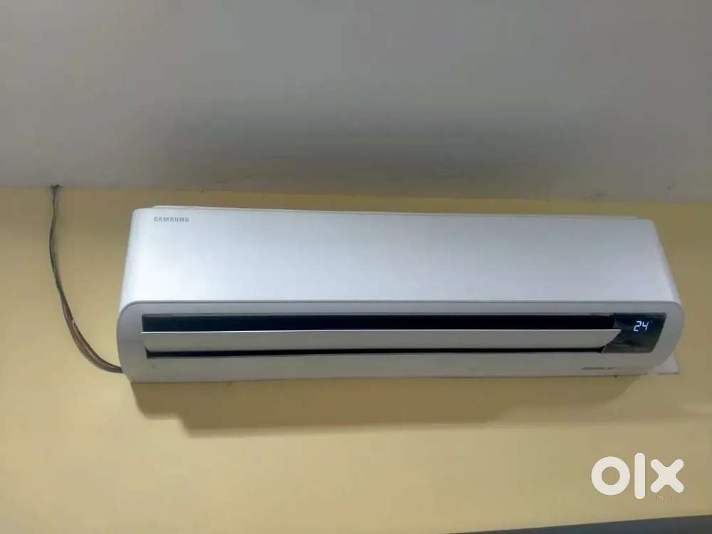 2 tons samsung AC- 1.5year old