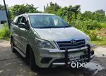 Innova 2.5 G. 2010