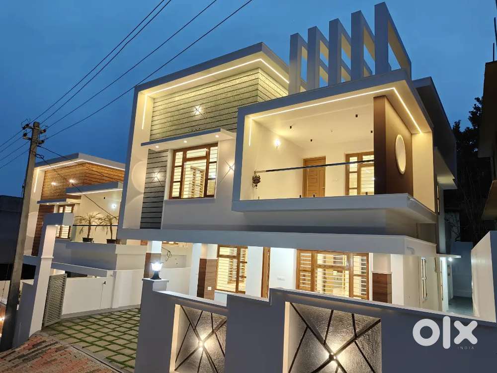 4BHK NEW 3000 SQFT 6 CENT EXCELLENT PREMIUM INDEPENDENT POSH HOUSE