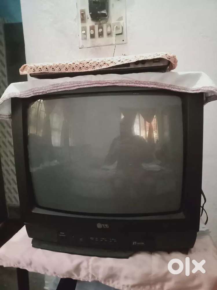 LG CRT Color TV - Classic Model (Excellent Working Condition)