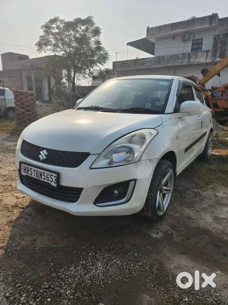 Maruti Suzuki Swift 2017 Petrol Well Maintained with low profile alloy