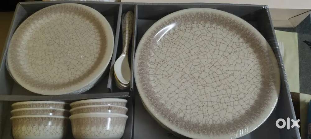 Velvet dinner set