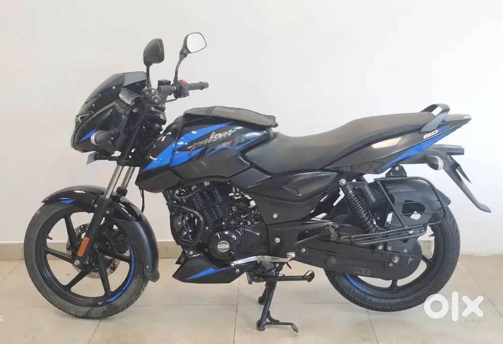 Very nice condition vachile no scratches no dents finance