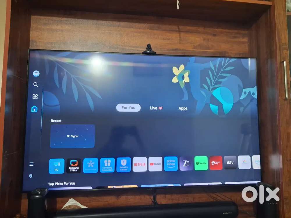 Samsung crystal 4K uhd  i smart 2024 new condition