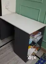 Sturdy Geeken Study/Work Table for Sale